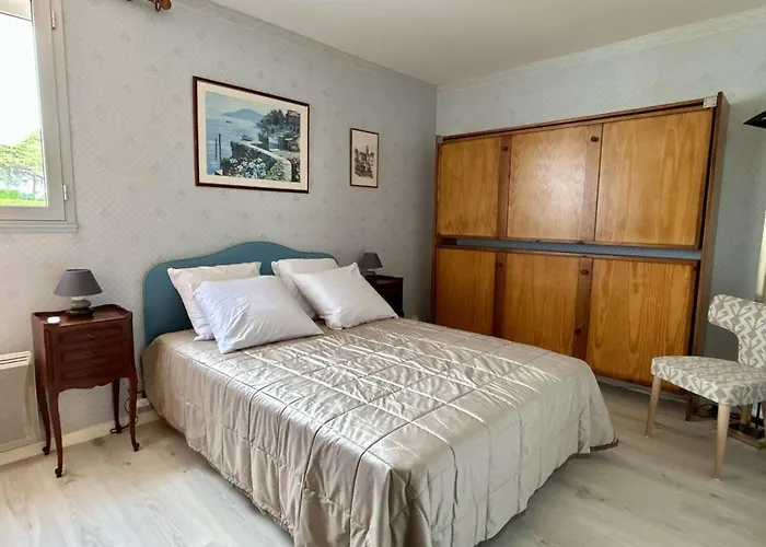 Spacieux T3 Avec Terrasse Ensoleillee Et Parking - Fr-1-494-211 شقة *