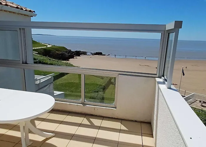 Spacieux T3 Avec Terrasse Ensoleillee Et Parking - Fr-1-494-211