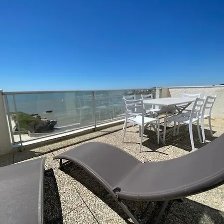 Spacieux T3 Avec Terrasse Ensoleillee Et Parking - Fr-1-494-211 Apartment *
