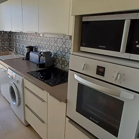 Διαμέρισμα Spacieux T3 Avec Terrasse Ensoleillee Et Parking - Fr-1-494-211
