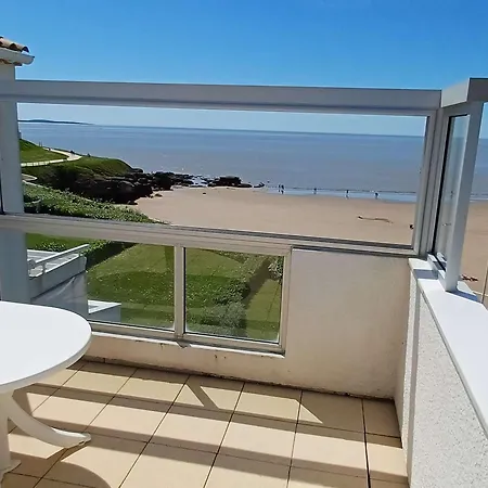 Spacieux T3 Avec Terrasse Ensoleillee Et Parking - Fr-1-494-211