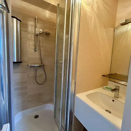 Spacieux T3 Avec Terrasse Ensoleillee Et Parking - Fr-1-494-211 Lejlighed *