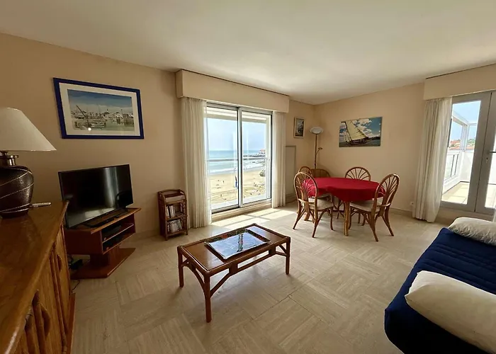 Spacieux T3 Avec Terrasse Ensoleillee Et Parking - Fr-1-494-211 רויאן